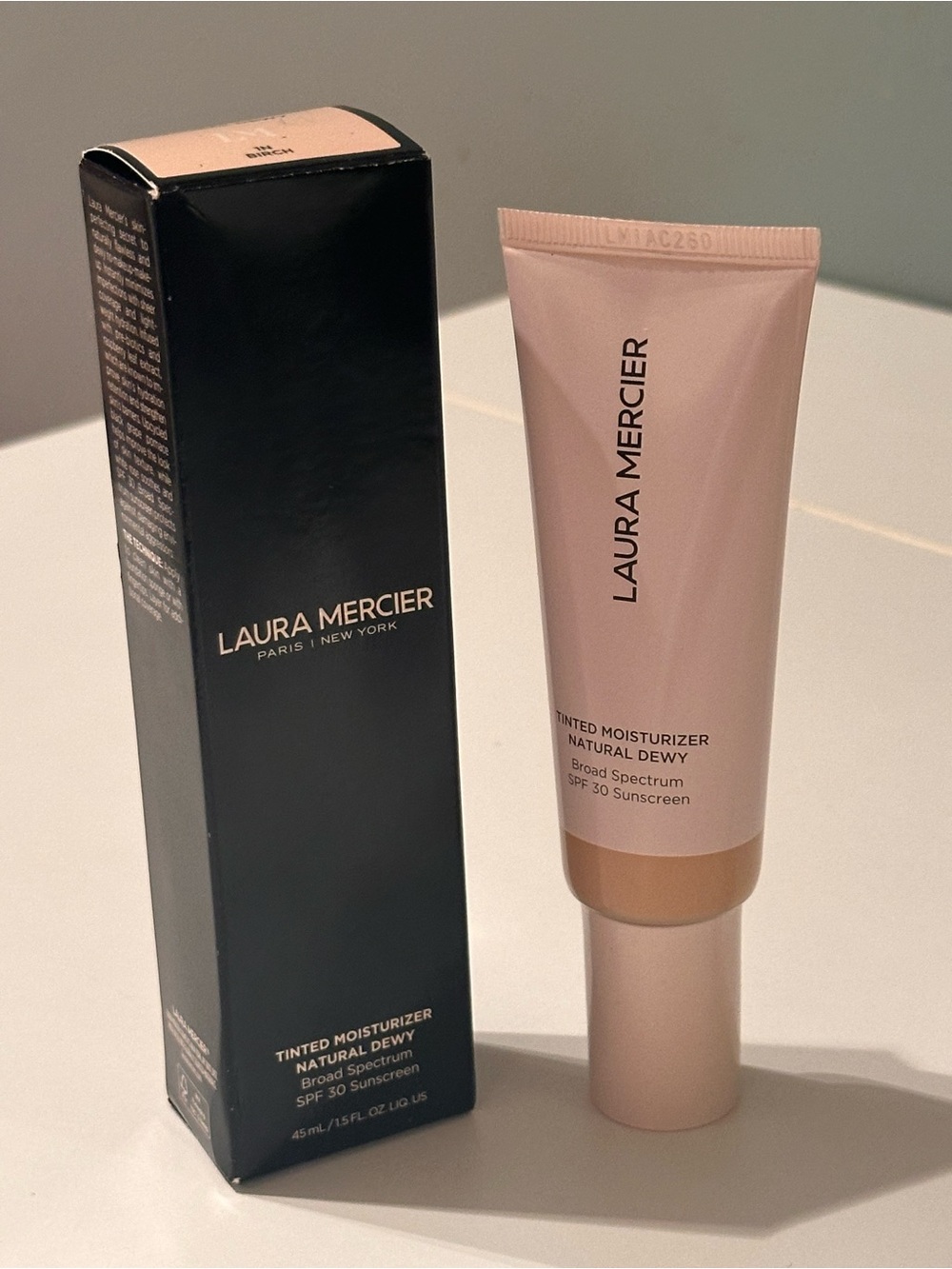 Laura Mercier Tinted Moisturizer Natural Dewy SPF 30 - 1N Birch